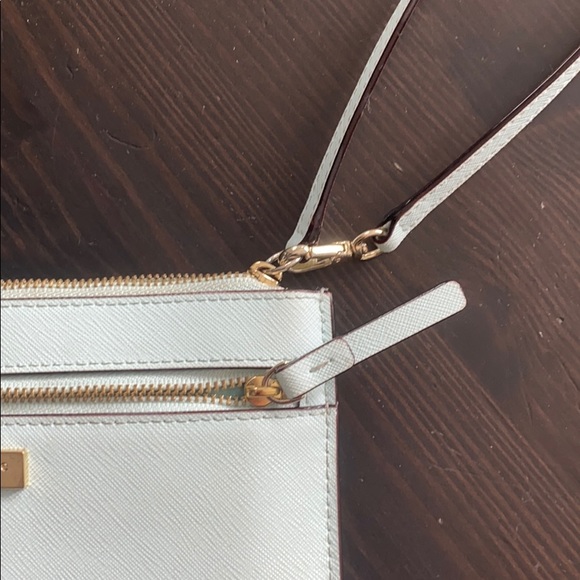 Kate spade wristlet - Picture 2 of 7